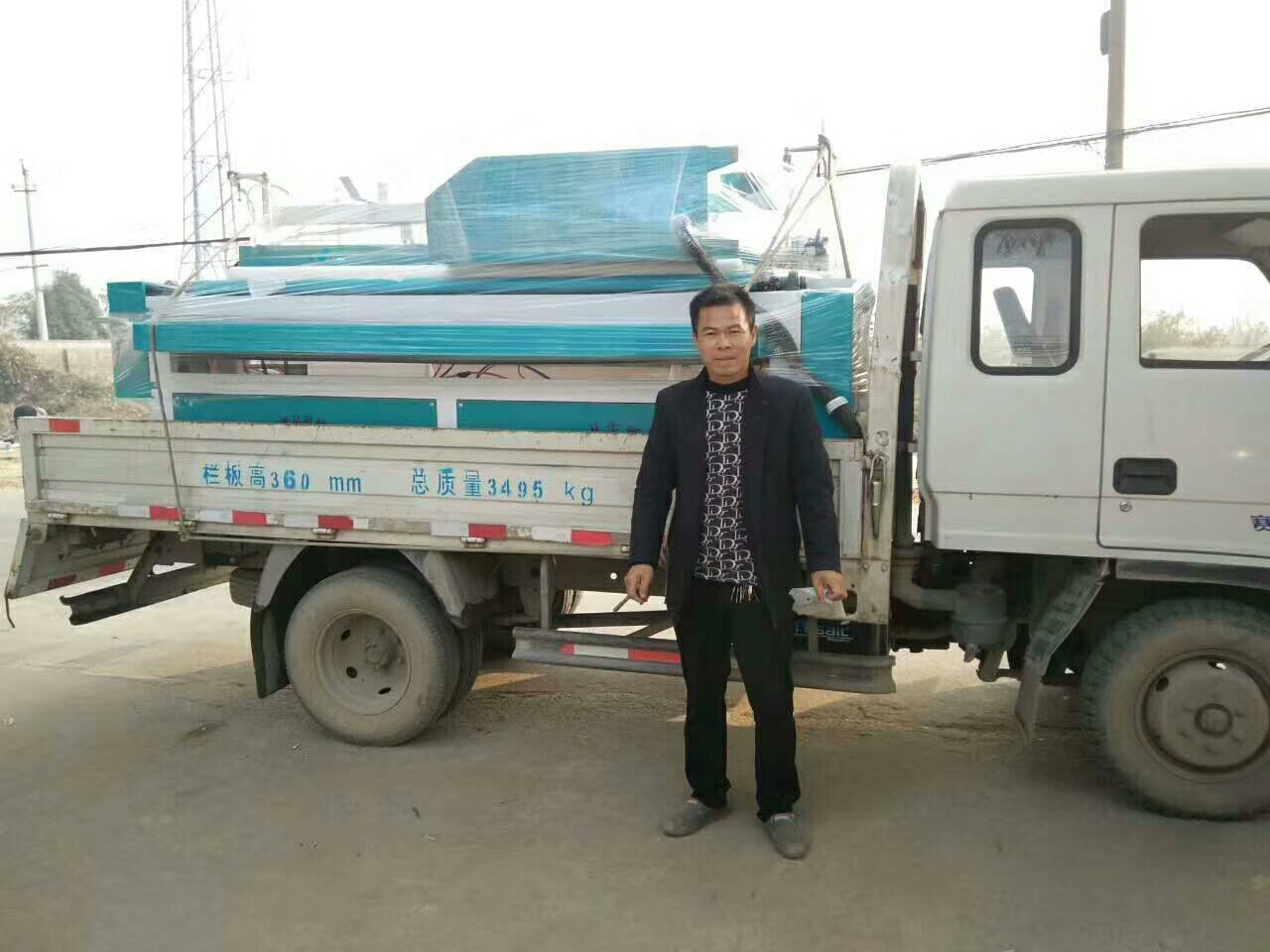 【河南焦作】卫生纸复卷机装车发货